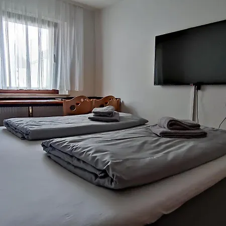 Hotel Zwehrener Hof 3*
